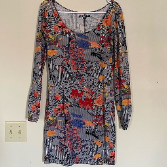 Volcom
Multicolor Long Sleeve Dress Size Medium 12 - Picture 1 of 6